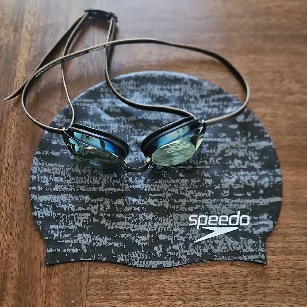 Speedo Swim Cap and Goggles Set